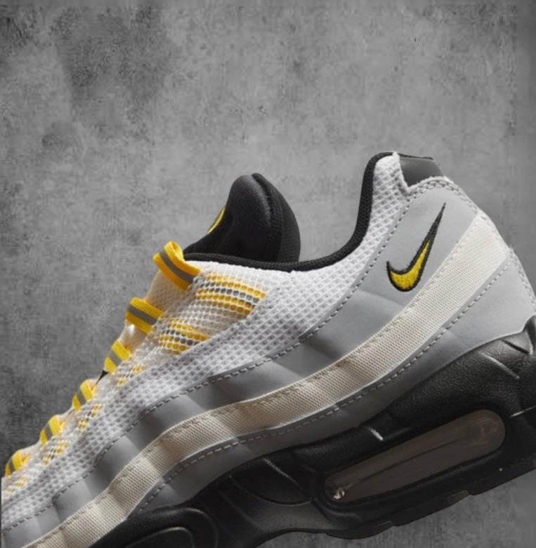 NIKE AIR MAX 95s - TOUR YELLOW