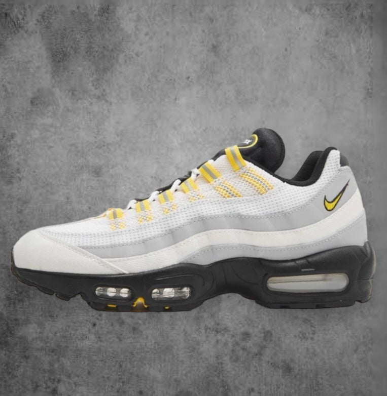 NIKE AIR MAX 95s - TOUR YELLOW