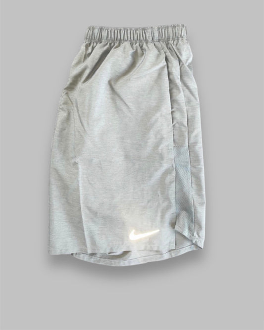 Nike dry-fit challenger shorts '7' grey