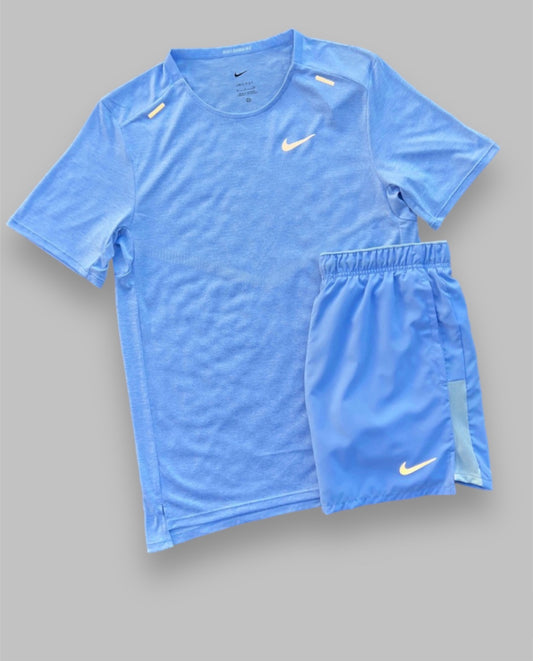 NIKE COBALT 365 RISE T-SHIRT.      (T-SHIRT ONLY)