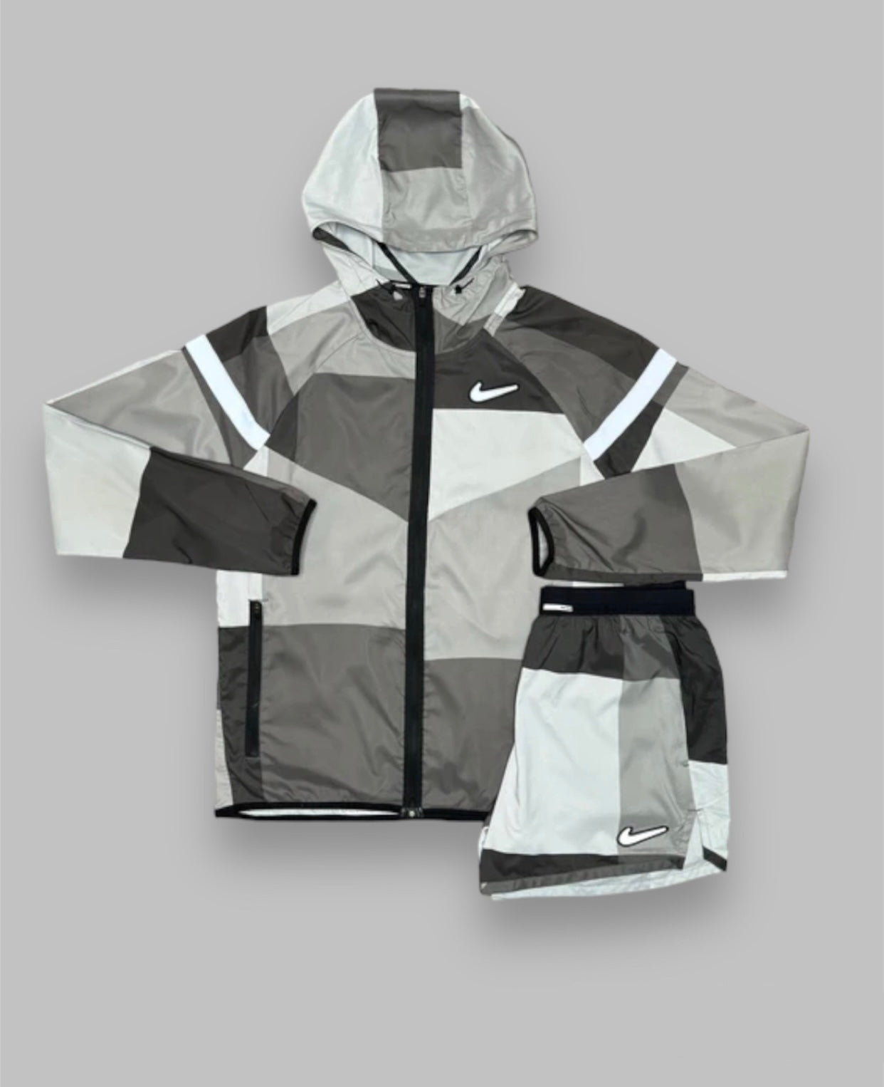 NIKE PATCH WORK WINDRUNNER