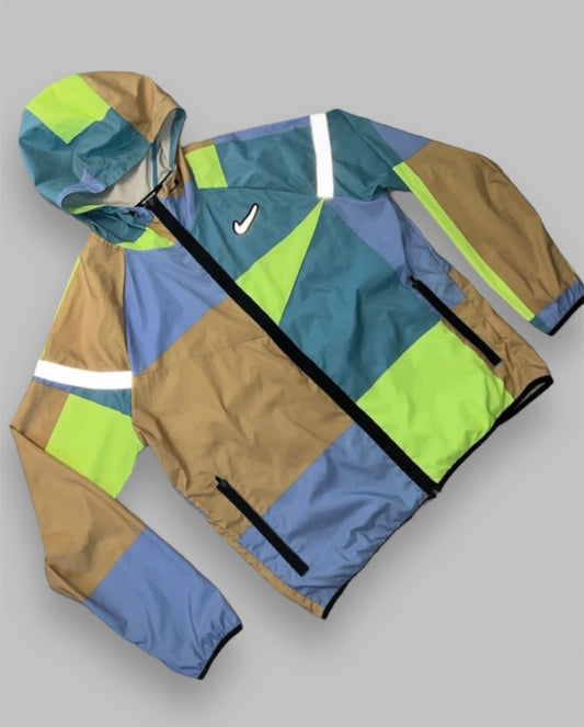 NIKE WILD RUN PATCHWORK WINDRUNNER